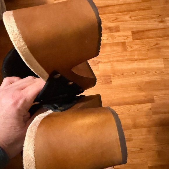 Dr Scholl’s original joy platform heels Black Suede Clogs with Wooden Heel. - Picture 2 of 5